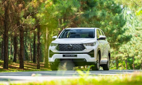 Toyota Innova Cross 2024
