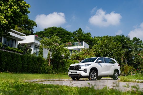 Toyota Innova Cross 2024